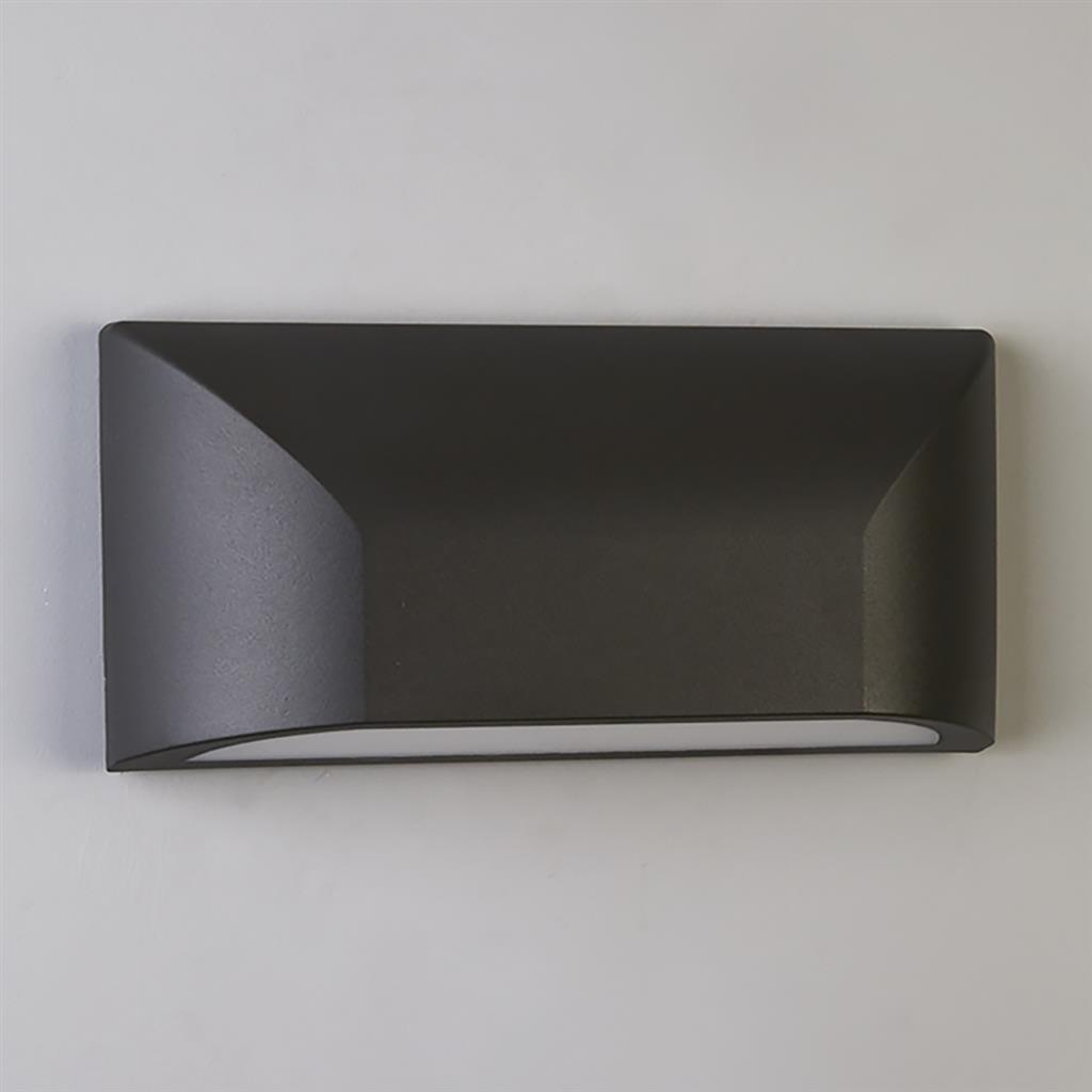 Outdoor Wall Light